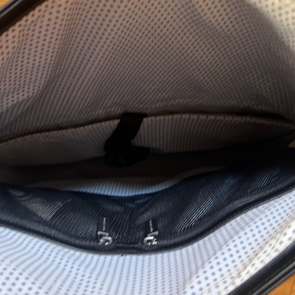 Moleskine Black Vertical Weekender NWT - Picture 7 of 7